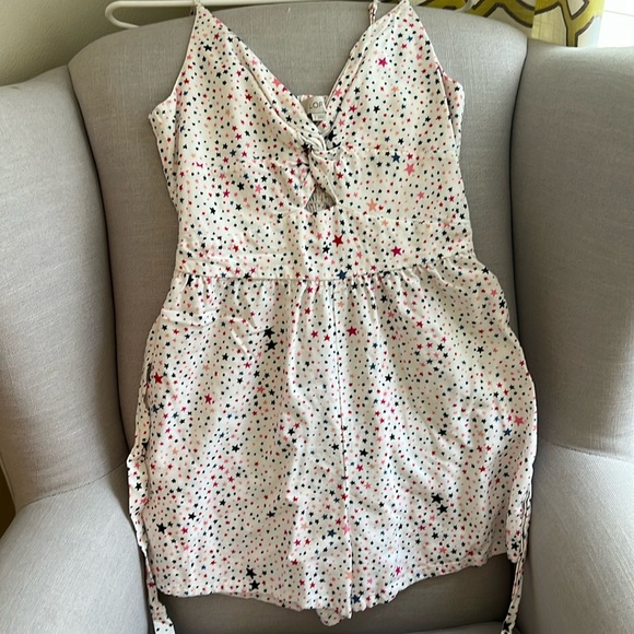 Loft Star Romper - Picture 2 of 6